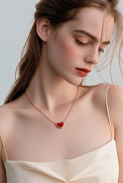 DELIA SWEET HEART SHAPE STAINLESS STEEL ACRYLIC NECKLACE