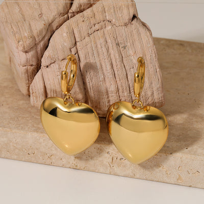 DELIA - SWEET ARTISTIC HEART SHAPE 304 STAINLESS STEEL 16K GOLD PLATED DROP EARRING (1 PAIR)